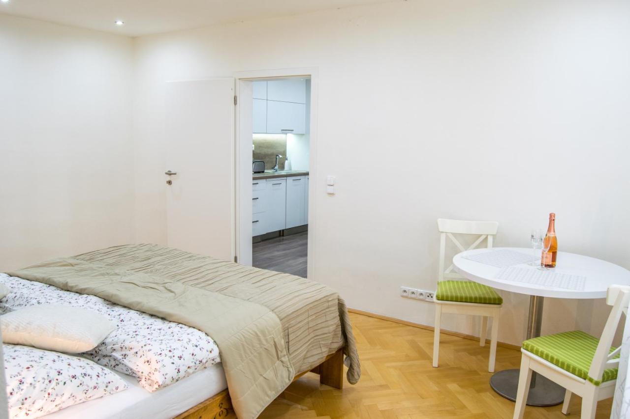 Apartment In Downtown